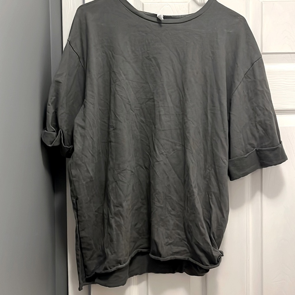 Oversized tee